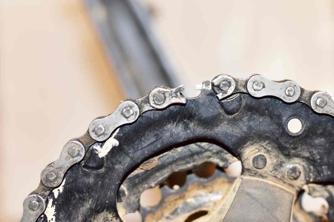Chain snapped – ride over? Here’s how to get back in the saddle in 5 minutes