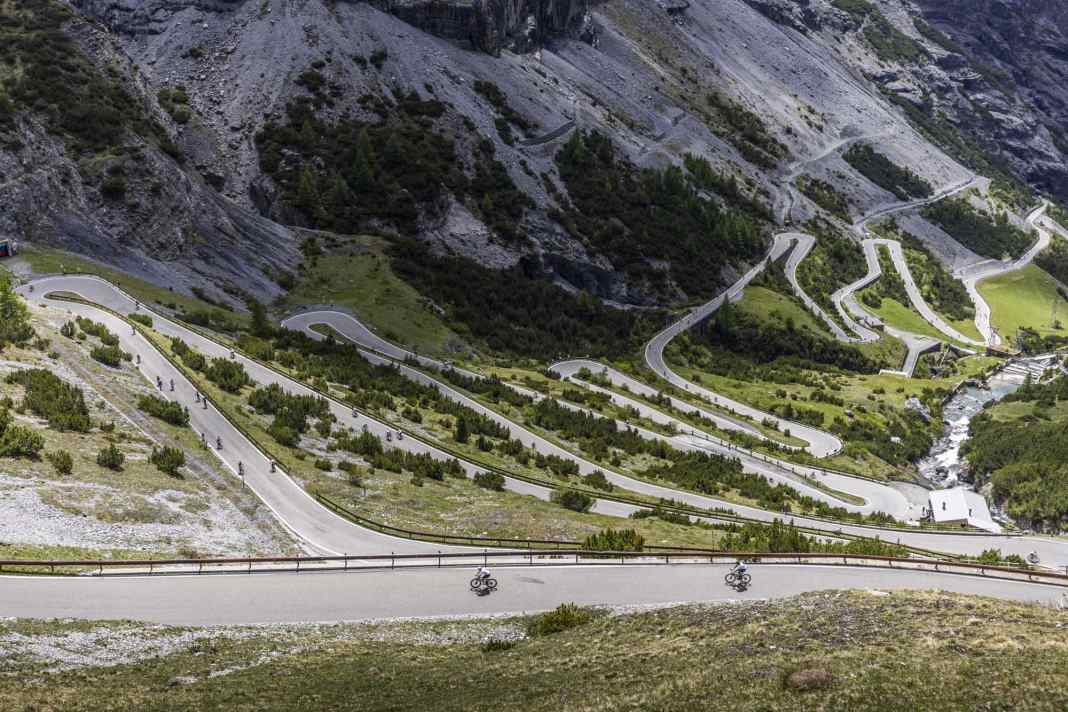 Stelvio - das legendäre 48-Kehren-Fest für Radfahrer