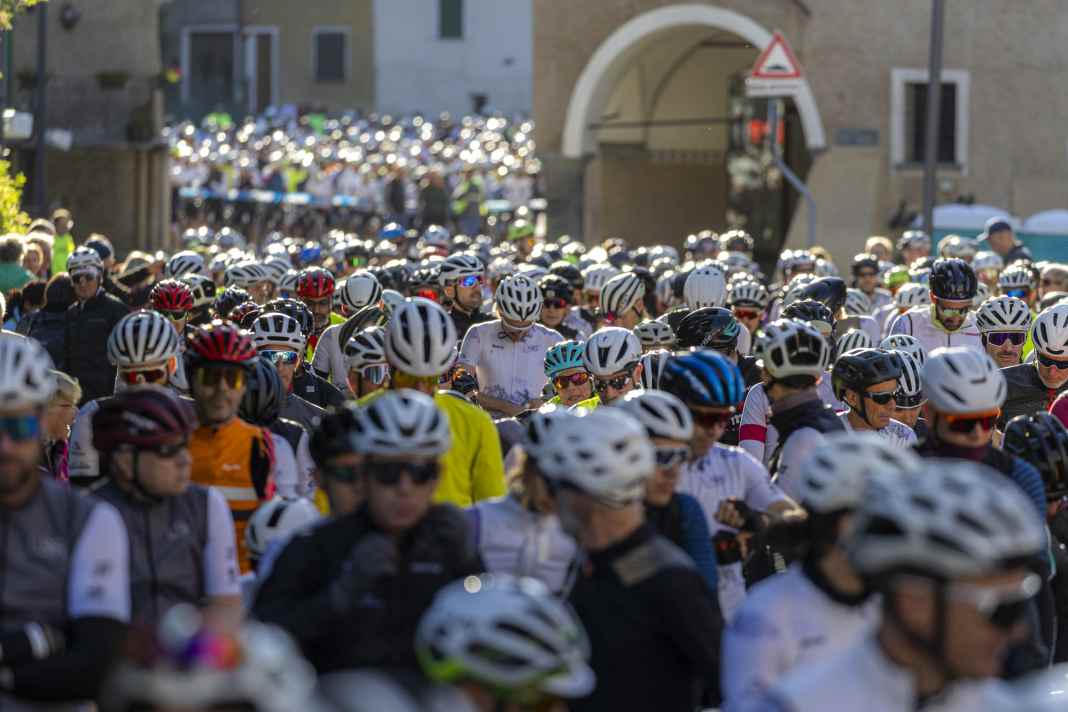 Environ 1.200 participants de 42 pays