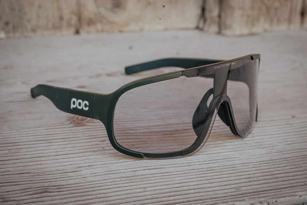Designer-Brille mit Panorama-Verglasung