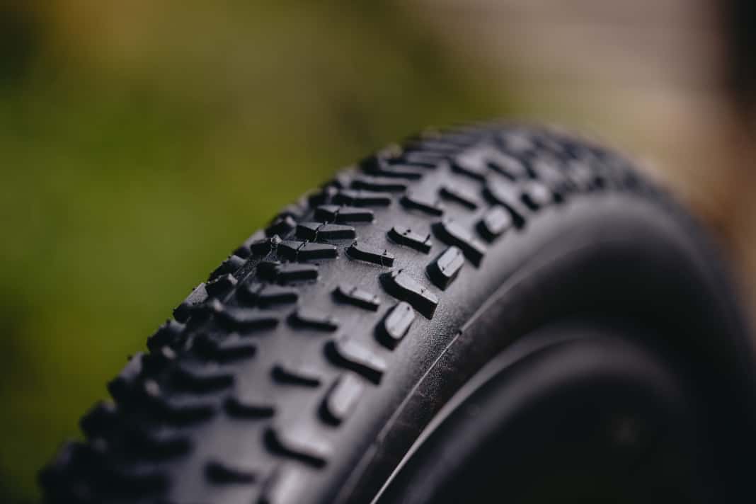 Schwalbe bringt XXL-Pneus fürs Gravelbike