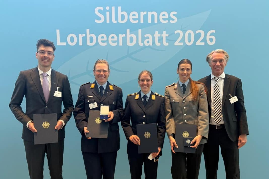 Deutschen Radsportlern wird silbernes Lorbeerblatt verliehen