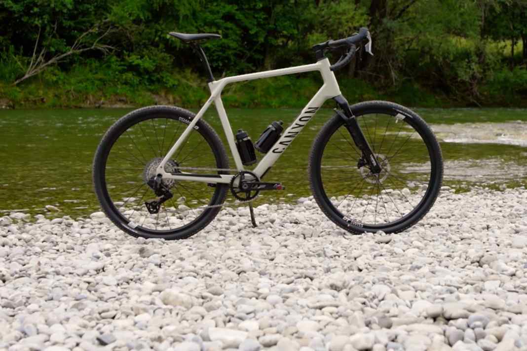 Gravel bike with Rift suspension fork in the first test