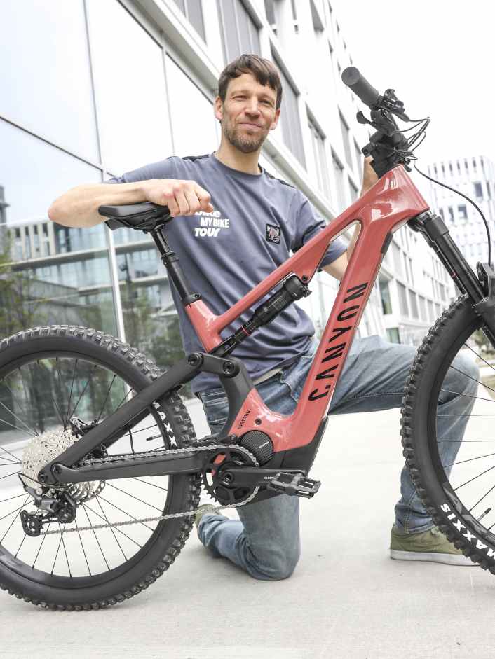 Vollcarbon E-Bike für 3499 Euro!?
