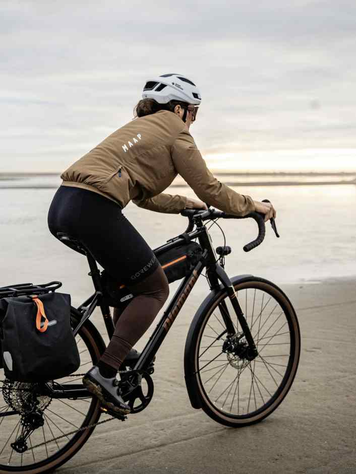 New gravel bike with complete equipment for less than 1700 euros