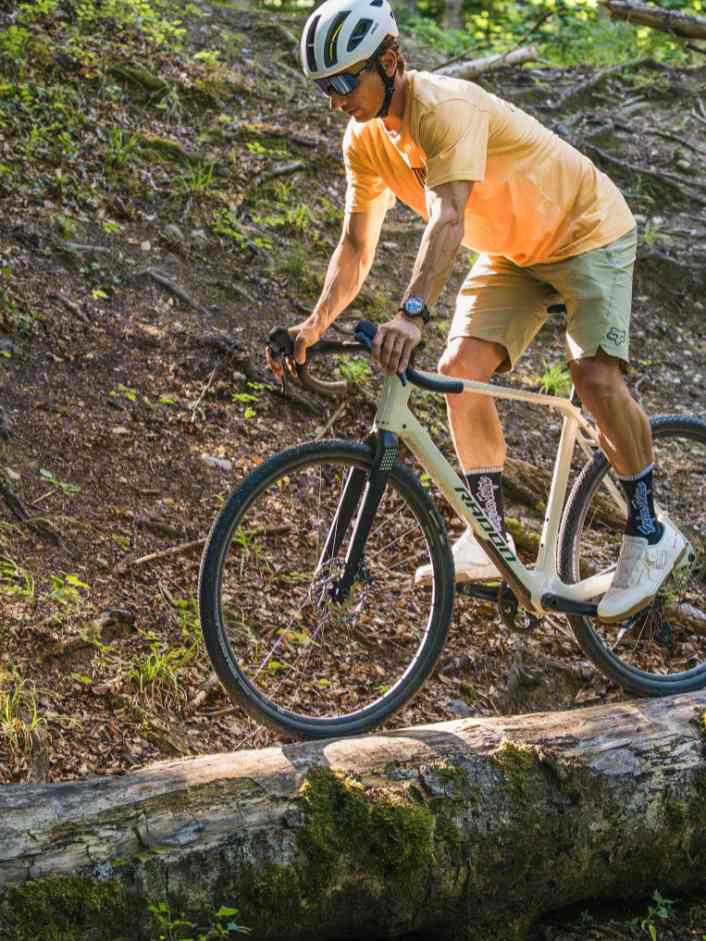Leichter Gravel-Sportler zum Kampfpreis