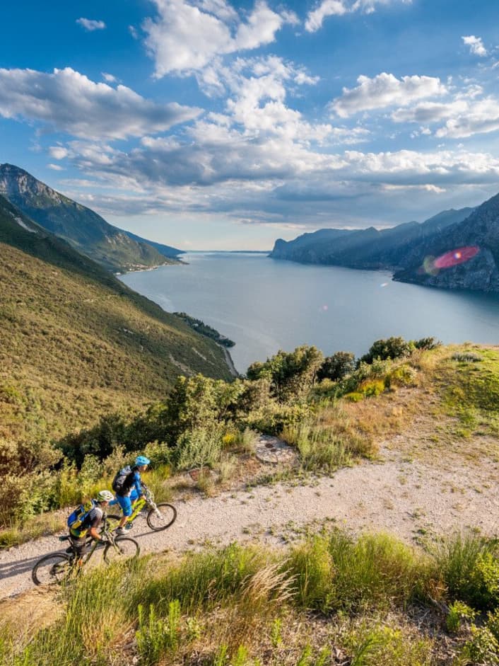 Auf zwei Rädern von den Dolomiten zum Lago di Garda