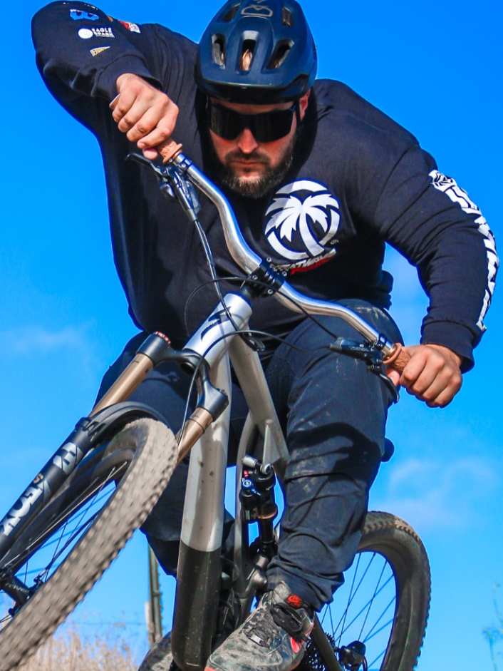 Ist das der unnormalste Mountainbiker überhaupt?