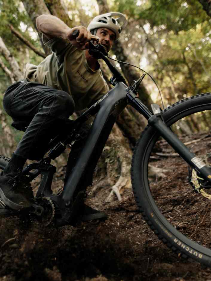 Gravity-E-MTB mit entnehmbarem 840-Wh-Akku