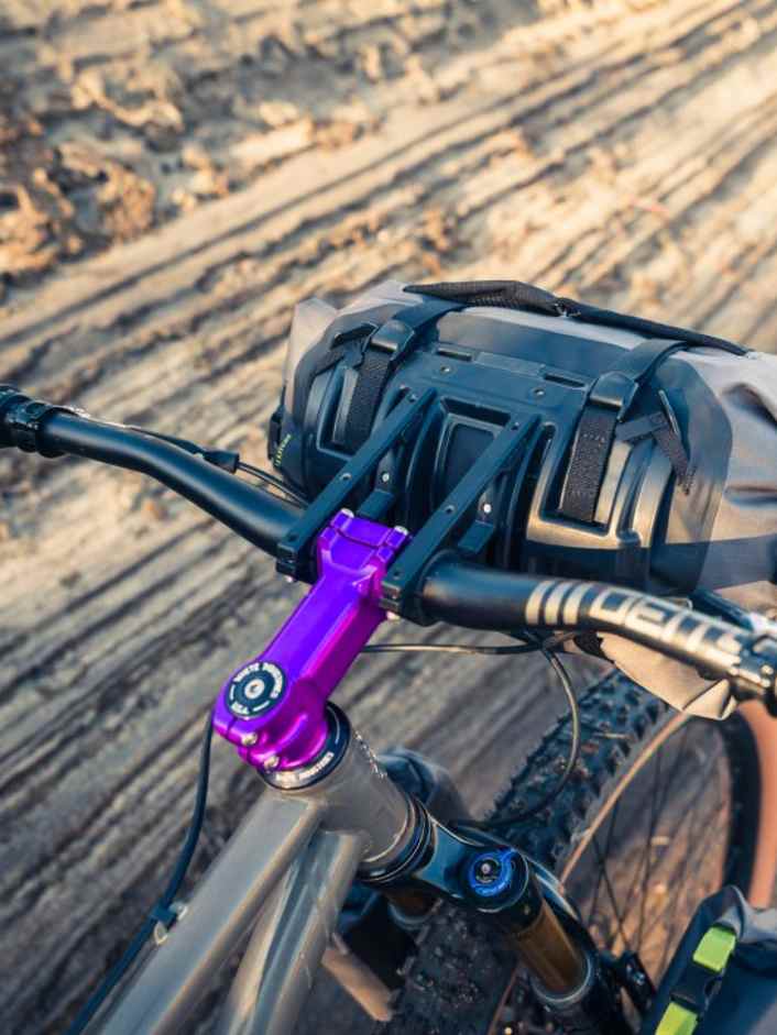 The end of wobbly handlebar bags