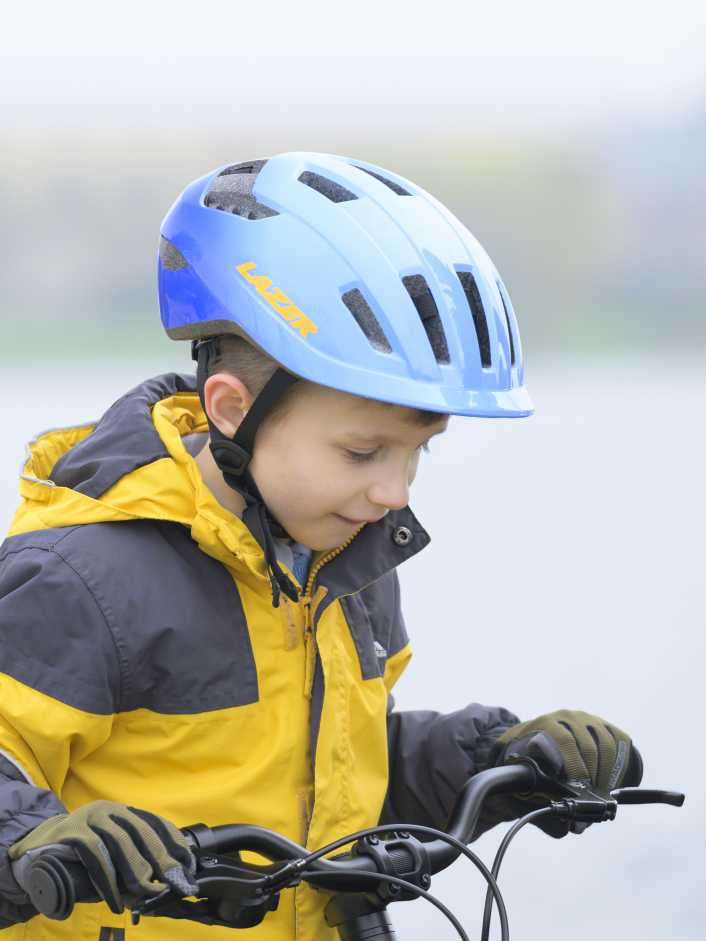 Kinderhelm mit modernem Rotationsschutz