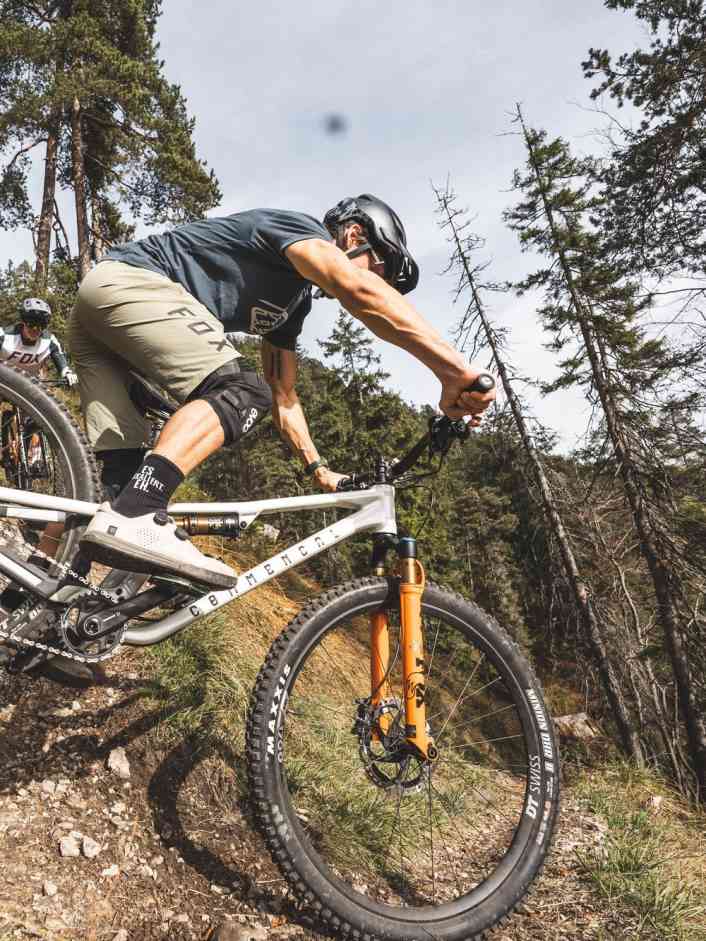 10 leichte Trailbikes