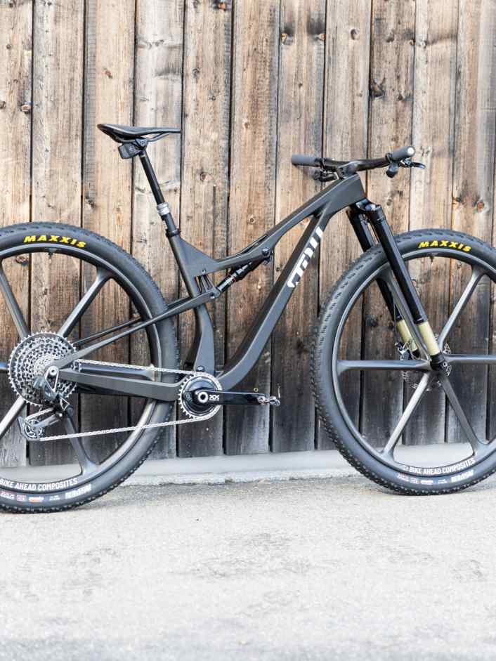 Das erste Carbon-Fully mit 32-Zoll-Laufrädern - geht es in Serie?