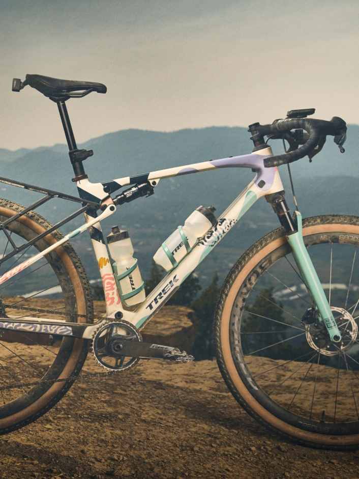 Vollgefedertes Gravelbike