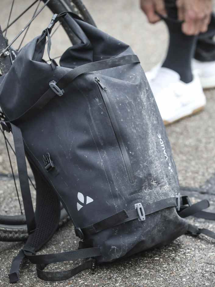 Vaude Proof 22 commuter backpack