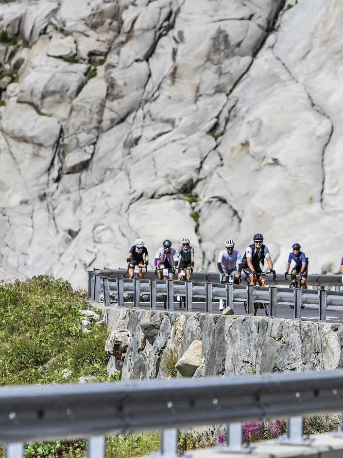 Gigantische Herausforderungen beim Alpenbrevet