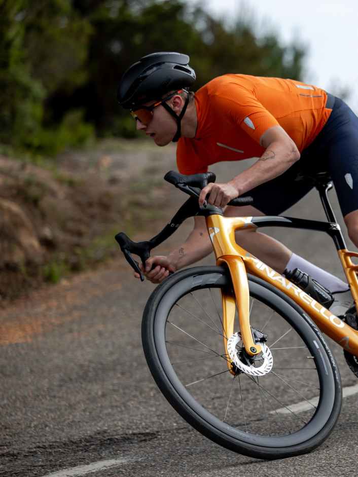 Un vélo italien d'endurance offrant une grande liberté de choix en matière de pneus et un espace de rangement généreux
