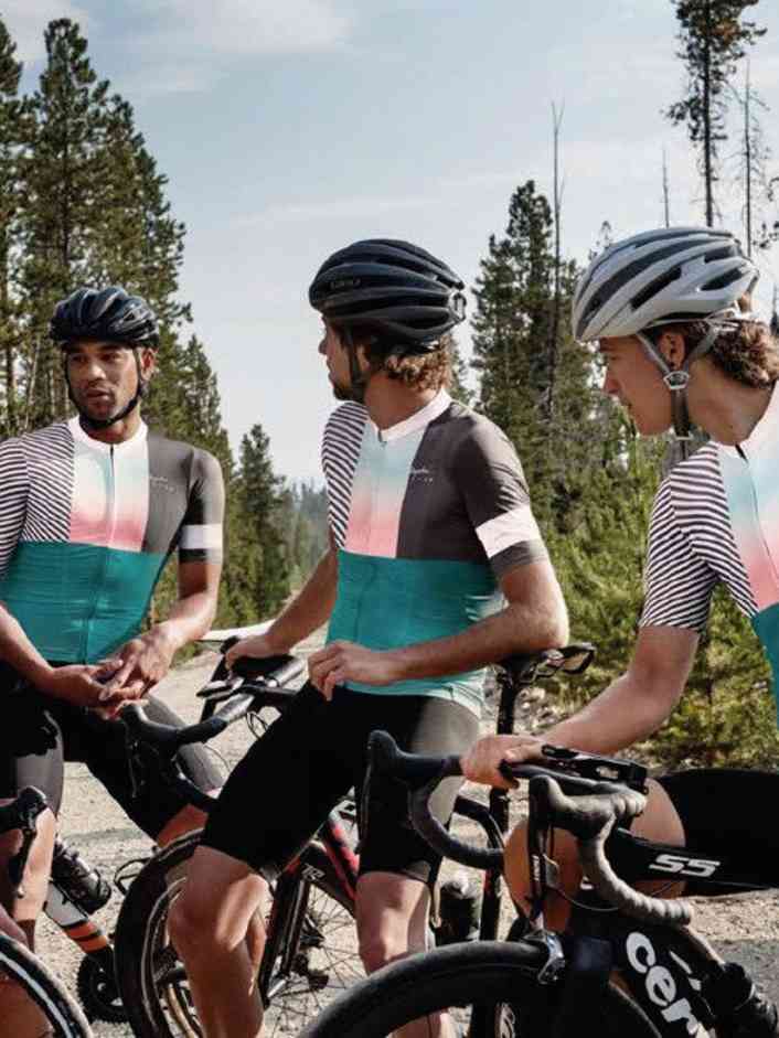 Rennrad-Bekleidung individuell gestalten - Rennradfahrer können Rapha-Outfit selbst designen