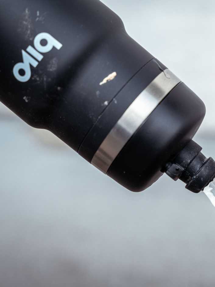 Bivo Edelstahl-Trinkflaschen mit maximalem Wasserfluss