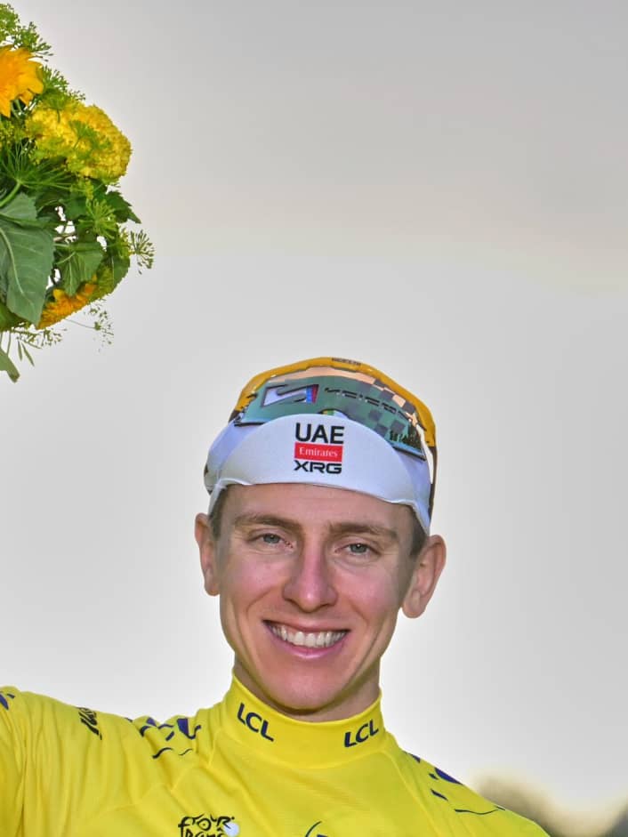 Bis 2032 beim UAE-Team - Rad-Star Pogacar beendet Saison und verlängert Vertrag