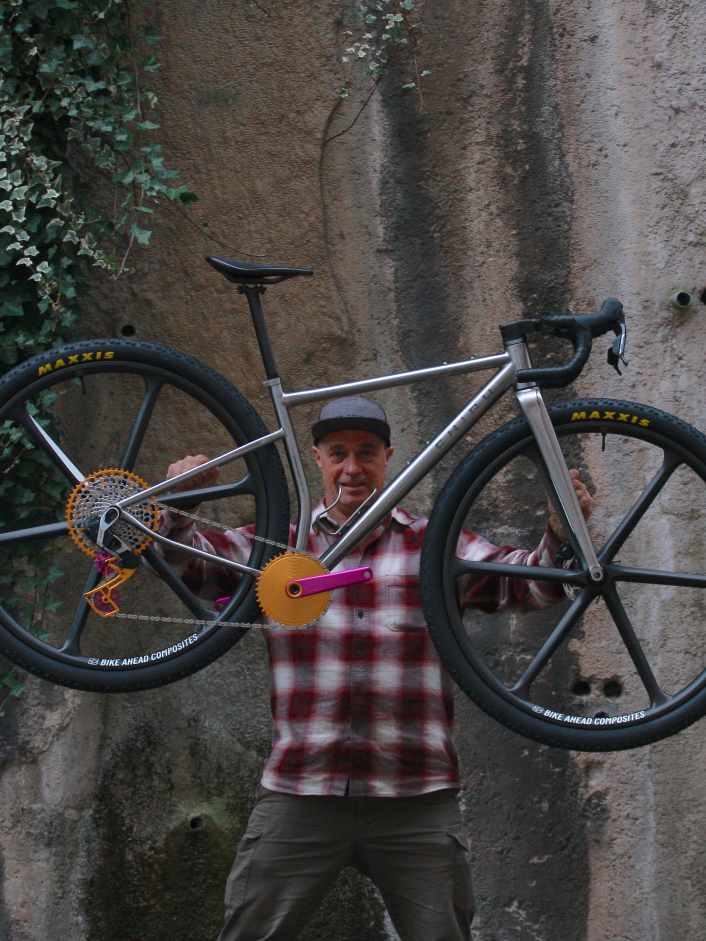 Gravelbike mit 32-Zoll-Laufrädern