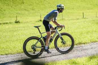 5 E-Gravelbikes im Test