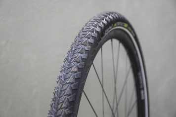 Haltbarer Allround-Fahrradreifen für E-Bike Touren