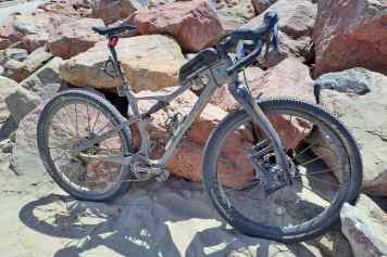 Triumph beim härtesten MTB-Rennen der Welt mit Spezial-Fully