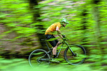 Lapierre XR 9.9 - Carbon-Fully im Marathon-Test 2023