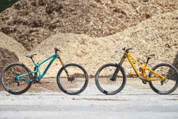 Propain Rage Carbon vs. Scott Gambler 900