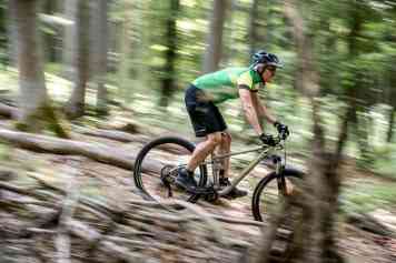 Einsteiger-Fully im Test