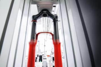 21 MTB-Gabeln im Labor- und Praxistest