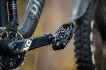 SPD-kompatibles Pedal mit verstellbarem Achsabstand