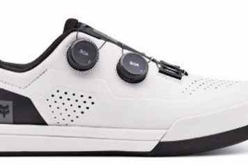 Heiß auf Weiß - 6 weiße Flatpedal-Schuhe im Kurztest