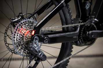 Aufgebohrt! Neuer Bosch CX, mehr Abfahrtsdrang fürs Schweizer E-Enduro