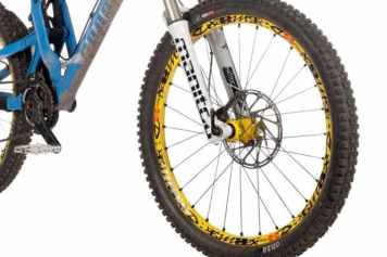Der limitierte Mavic Deemax DH Laufradsatz im Retro-Look