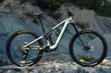 Maximal modular! Das vielseitigste (E-)Bike des Jahres?