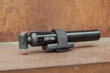 Zéfal MT Mini – Druckmacher mit Oil-Slick-Details