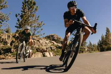 Das E-Gravelbike mit hauseigenem Power-Motor