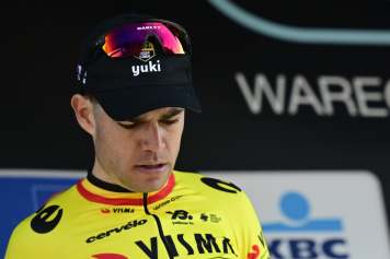 Van Aert übernimmt Verantwortung, Unterstützung von Vollering