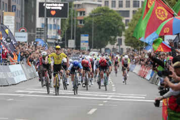 Brennan wird Favoritenrolle gerecht