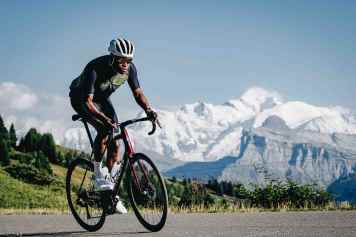 Specialized positioniert Leichtbau-Rennrad Aethos neu