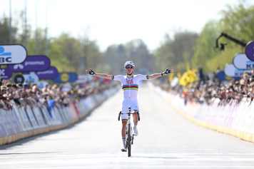 Unaufhaltsam! Pogačar überragt bei der Ronde