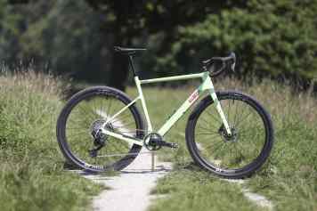 Spaß-Maschine für Individualisten im Gravelbike-Test