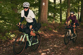 Alu-Gravelbike mit (verstecktem) Motor