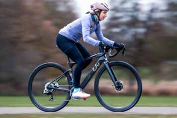 Wie ist es, ein E-Rennrad zu fahren?