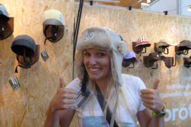 Helt Pro macht Hüte für Helme