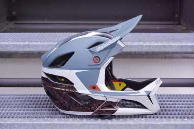 Leichter Fullface-Helm mit MIPS für den Enduro-Einsatz