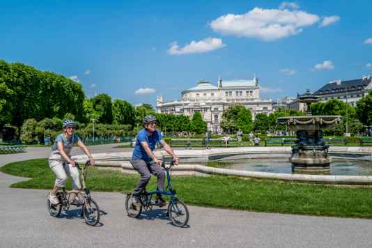 3 abwechslungsreiche Radtouren zwischen Hofburg und Zentralfriedhof