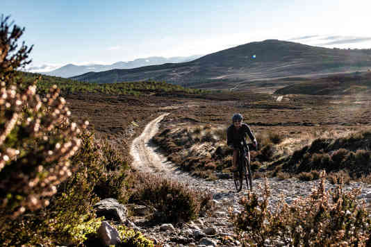 Neuer Gravel-Reiseführer präsentiert Schottlands Schotterparadiese